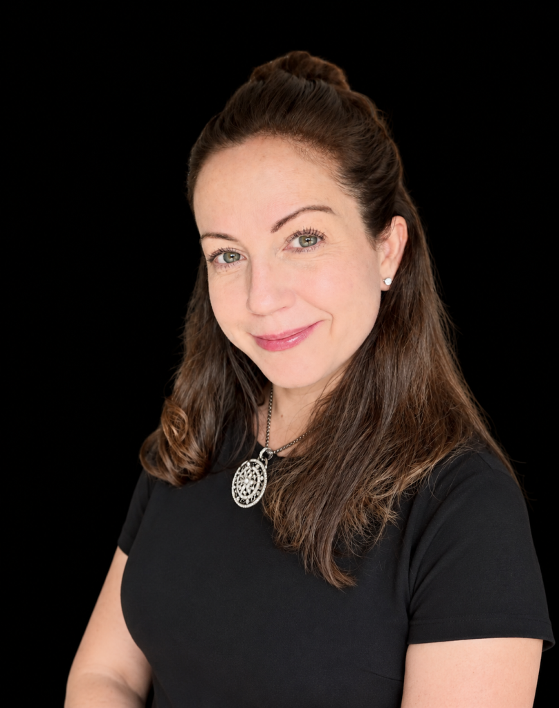 Nicole Tangredi, Aesthetician
